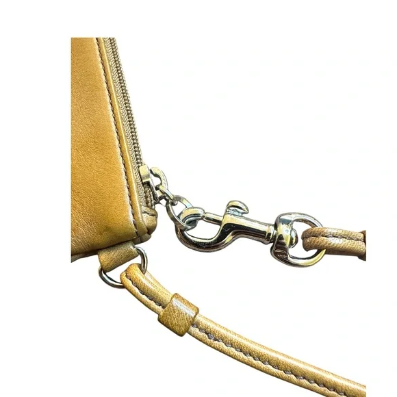 Coach VINTAGE Gold brown Leather  bigger Wristlet - Picture 4 of 7